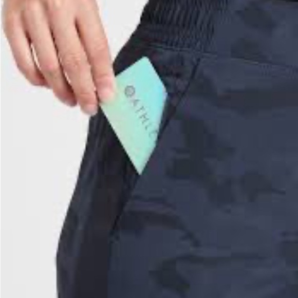 Athleta Brooklyn textured camo jogger - Picture 2 of 9